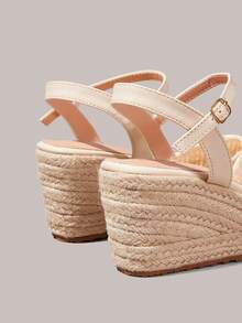 Styleloop Women's Shoes, Beige, Woven Hemp Rope Straw Shoes, Wedge Heel Platform Sandals, Height-Enhancing Holiday Bohemian Wear - Beige - View 4