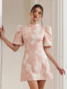 Chiquease Robe courte minimaliste pour femmes avec manches bouffantes, taille cintrée, style de noblesse française élégant, jacquard fuchsia sur base noire, de haute qualité et - Rose bonbon - Voir 5