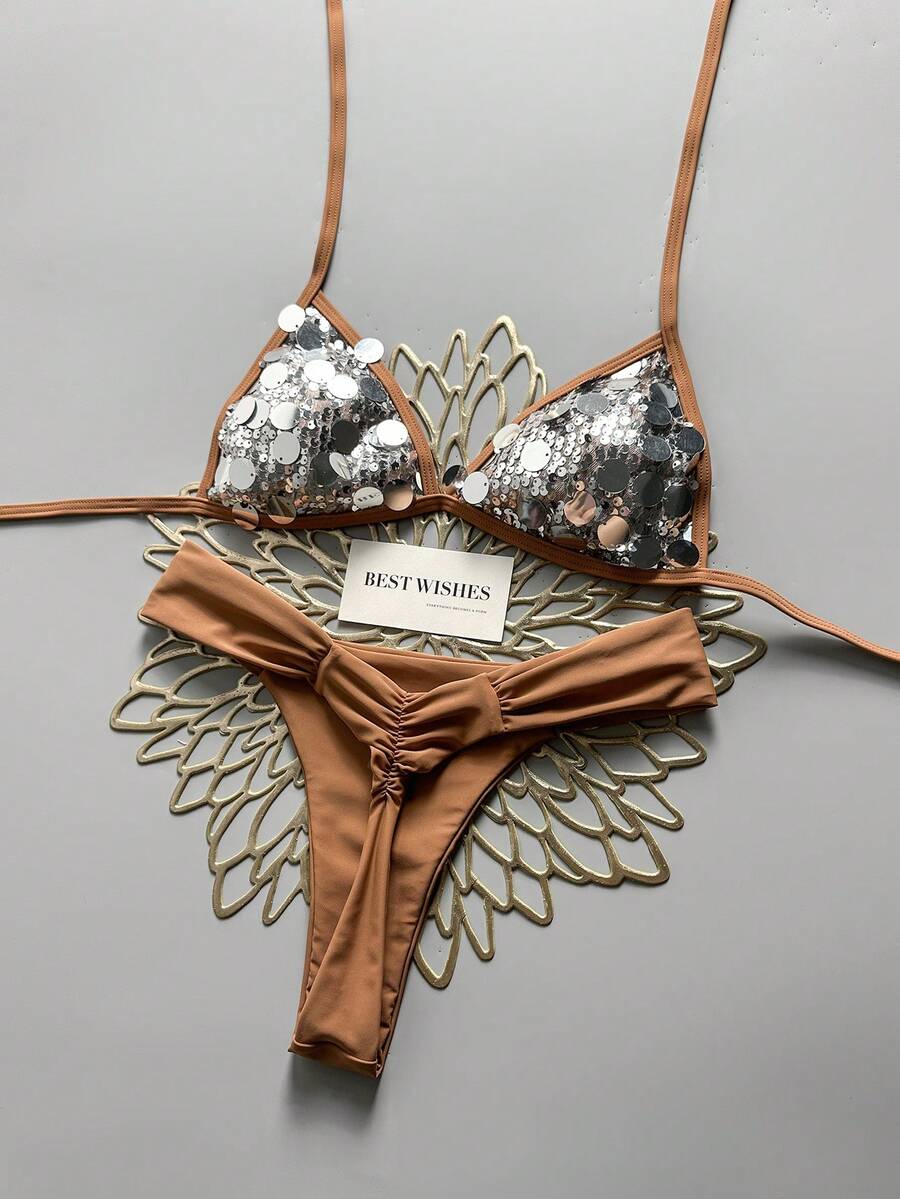 Swim Mod 女款 2 件式比基尼套裝,香檳金亮片布料三角綁帶上衣與抓褶比基尼褲,夏季海灘泳衣套裝 - 咖啡棕 - 查看 1