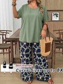 SHEIN CURVE+ طقم نسائي مقاس كبير للعطلات 2 قطعة/مجموعة قميص فضفاض وبنطال بنقشة زهور صغيرة - أخضر نعناع - مشاهدة 1