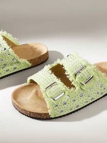 Solecia Sandalias planas de verano para mujer con diseño de borde rugoso con strass, hebilla ajustable y plantilla de corcho, para uso diario, playa y vacaciones - Verde claro - Ver 3