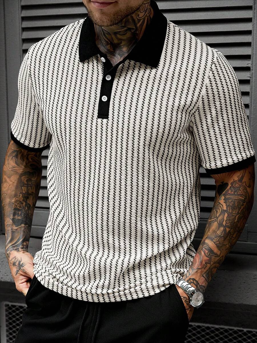 Manfinity CasualCool 男士夏季街頭休閒條紋拼接滾邊 Polo 衫 - 黑與白 - 查看 1