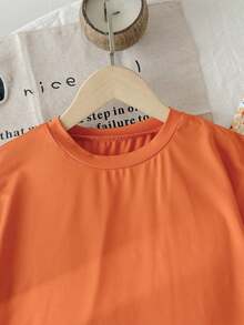 SHEIN 少女橘色素色荷葉袖T恤與碎花長褲休閒兩件套服裝 - 橘色 - 查看 5