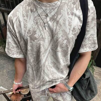 夏用アウトドアウェア、メンズレギュラー半袖Tシャツとショーツセット、風景画と枯れ葉プリントパターン、グラフィックデザイン、デイリーウェア、快適な生地、スポーツ、カジュアルバケーション