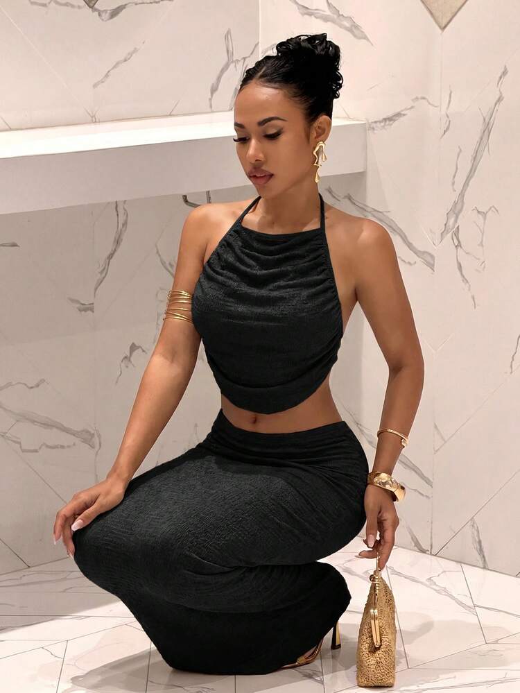 Slaydiva Women's Solid Color Pleated Cropped Halter Tank Top And Skirt Slim Fit Fashion 2-Piece Set For Vacation - Black - View 4