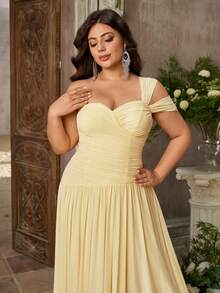 Aureia Plus Size Fashion Elegant Butter Yellow Elastic Mesh Fabric Strapless One Shoulder Ruched Bodycon A-Line Skirt Suitable For Wedding Bridesmaid Spring - Yellow - View 9