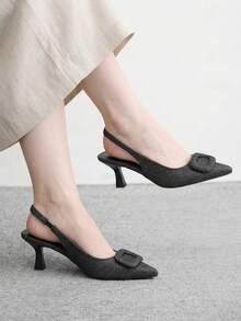 CUCCOO BIZCHIC 女鞋春夏新款 牛仔尖頭鏤空鞋 大扣飾瑪麗珍鞋 復古休閒風 日常通勤約會鞋 職場百搭氣質女鞋 法式小眾設計高跟涼鞋 - 牛仔黑 - 查看 1