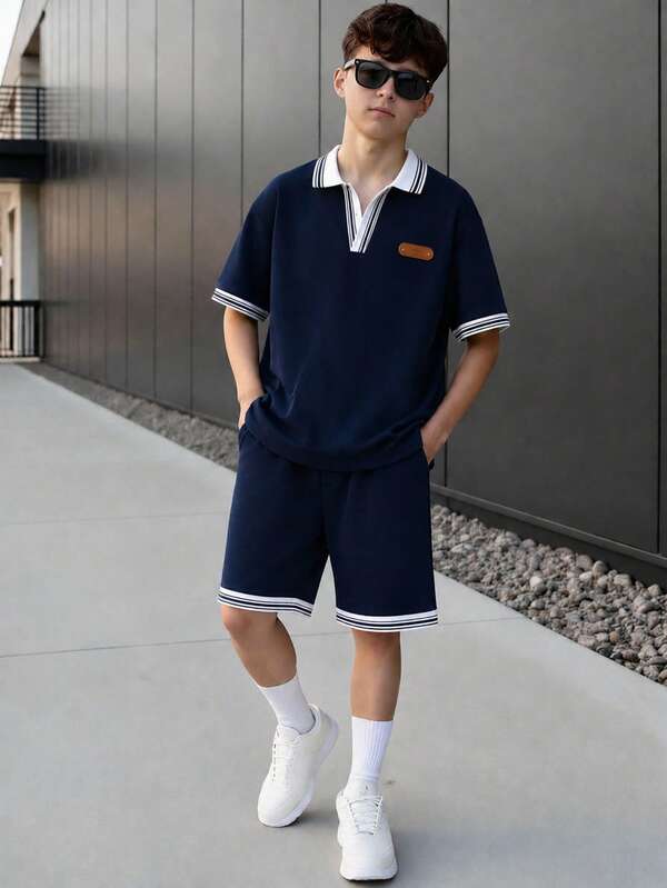Tween Boys Summer Beige & Navy Blue Casual Minimalist Jacquard Colorblock Short Sleeve Top & Shorts Set, Loose Comfortable Fit, Suitable For Daily Outings, School Activities, Family Gatherings, Outdoor Play