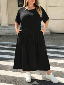 SHEIN CURVE+ 大尺碼純色圓領短袖腰部綁帶口袋休閒洋裝，2026秋冬 22W - 黑色 - 查看 6