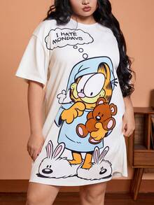 GARFIELD | SHEIN Plus Size Crew Neck Cartoon & Letter Print Short Sleeve Nightgown, Moo Moo Night Dress - White - View 1