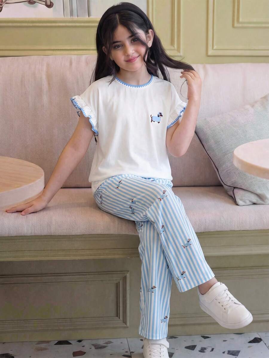 SHEIN 青少年女孩針織白色T恤,配卡通對比印花與短荷葉袖,條紋長褲休閒套裝,適合返校穿著 - 藍色 - 查看 1