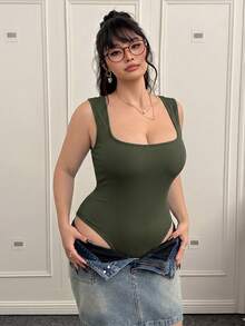 CovetEZ 春夏基本款日常休閒素色圓領背心大尺碼緊身版型 - 軍綠色 - 查看 3