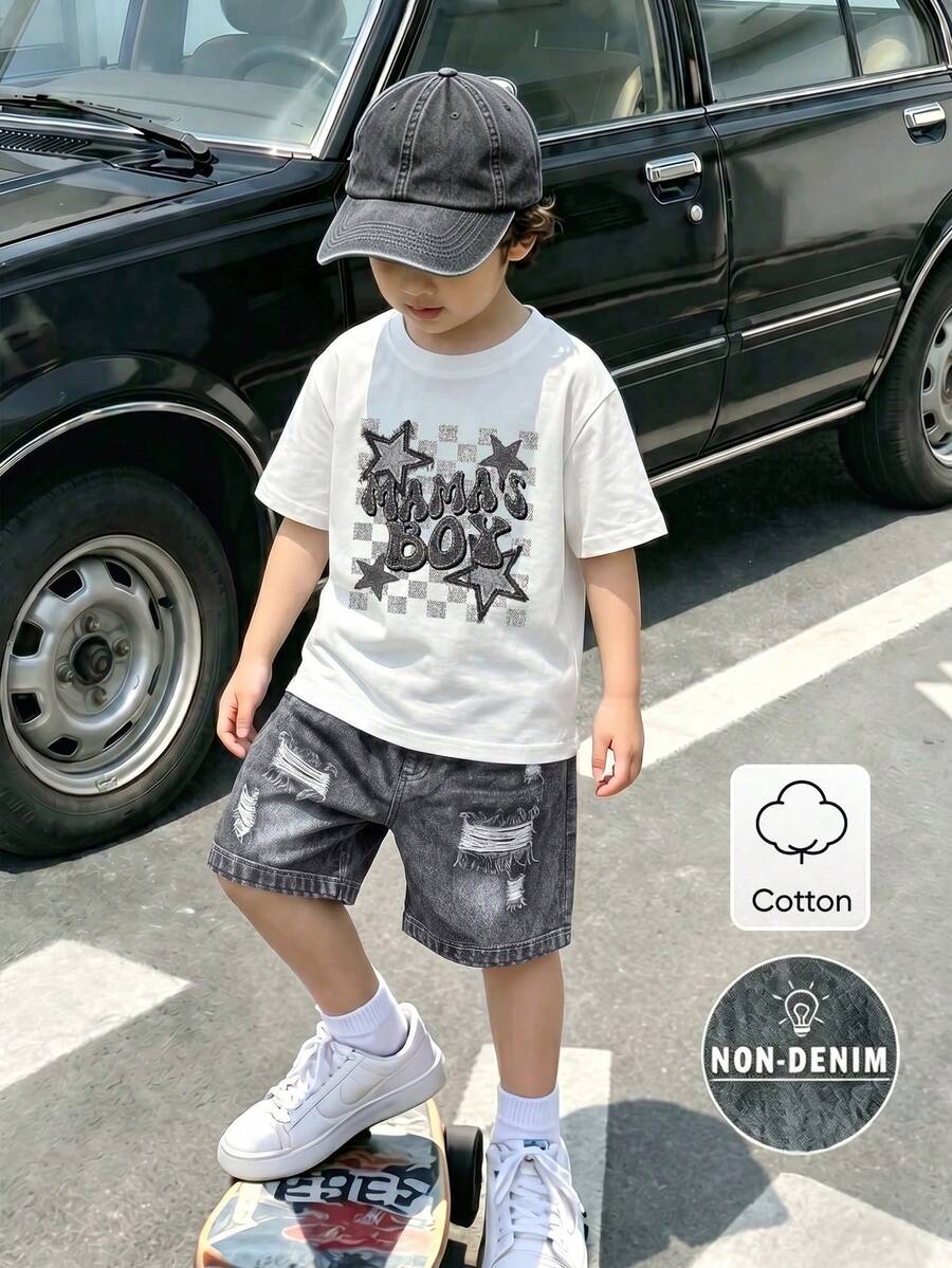 SHEIN 小男孩 2 件組休閒街頭風幾何圖案柔軟白色棉混紡針織短袖 T 恤與仿牛仔印花短褲套裝,適合夏季日常休閒穿著、度假海灘旅行、街頭休閒、日常通勤 - 深灰色 - 查看 1