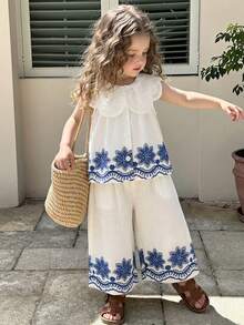 SHEIN Vintaside Kids 鄉村風彼得潘領幼兒女童套裝，時尚刺繡下擺無袖上衣與長褲 2 件套 - 白色 - 查看 9