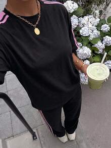 Muchica 2件組女款寬鬆條紋圓領落肩短袖T恤與鬆緊腰條紋長褲，秋冬休閒套裝，新年穿搭，聖誕睡衣，黑色，短袖兩件套，女款舒適春季兩件套 - 彩色 - 查看 7