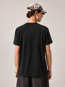 Strevion Men's Minimalist Batman Logo Print Round Neck Short Sleeve T-Shirt, Summer - Black - View 2