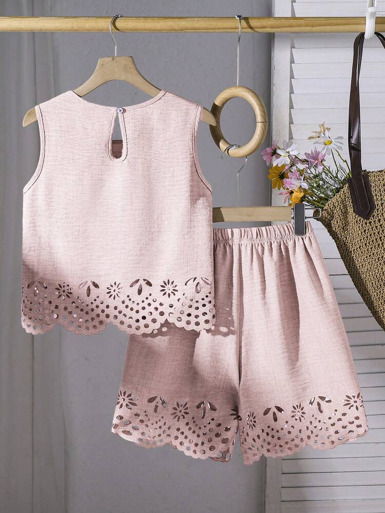 SHEIN Teen Girls 2pcs/Set Tank Top Mini Set, Sleeveless Top + Matching Shorts, Clean And Neat With A Gentle Texture. The Hollow Lace Trim On The Hem And - Pink - View 2