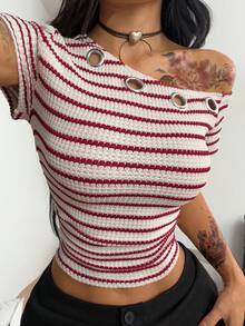 Coolane 女款春季街頭風 Grunge 哥德復古 Y2K 龐克風 黑色不對稱領貼身短袖 T-shirt，飾有金屬孔眼設計 - 彩色 - 查看 4