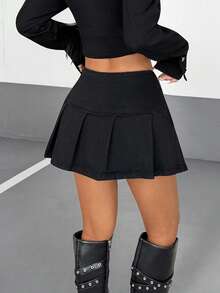 Rivivi Rok Mini Denim Lipit Kancing Ganda untuk Wanita - Hitam - View 2