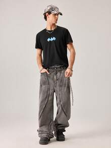 Strevion Men's Minimalist Batman Logo Print Round Neck Short Sleeve T-Shirt, Summer - Black - View 7