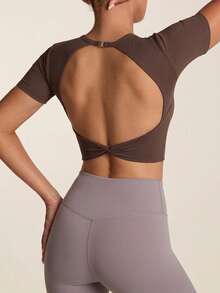SHEIN BAE Áo thun thể thao nữ ôm sát dáng ngắn, cổ tròn, tay ngắn, hở lưng, màu trơn nâu, áo tập gym mùa hè - Cà phê nâu - Xem 2