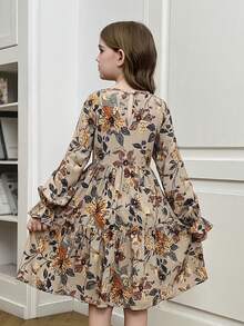 SHEIN Tween Girls Floray 印花蓬松长袖荷叶边圆领连衣裙，适合秋冬日常穿着 - 卡其色 - 查看 2