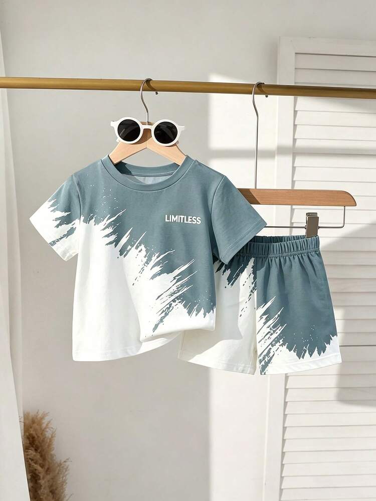 Conjunto de camiseta de manga corta con estampado de letras y bloques de color y pantalones cortos para niño - Multicolor - Añade 3