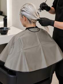 1 Buah Jubah Pewarna Rambut Aluminium Foil Tahan Air Ukuran Besar, Alat Rambut Serbaguna untuk Mewarnai, Mengeriting, dan Menata Rambut, Perlengkapan Wajib untuk Salon, Perjalanan, dan Kembali ke Sekolah - Satu ukuran cocok untuk semua. - View 5