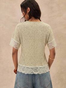 Easelle Blus Wanita Romantis Berkerah V Gaya Bohemian Vintage dengan Hiasan Renda dan Patchwork - Hijau - View 4
