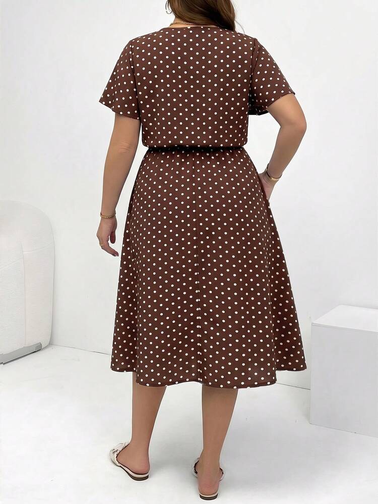 Shapeblank Plus-Size Women's Brown Polka Dot Short-Sleeved Midi Dress With Pockets,Summer Casual Picnic Vacation Outfit,Elegant Fitted Waist Everyday Basic Dress - Brown - View 2