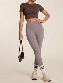 SHEIN BAE Áo thun thể thao nữ ôm sát dáng ngắn, cổ tròn, tay ngắn, hở lưng, màu trơn nâu, áo tập gym mùa hè - Cà phê nâu - Xem 6