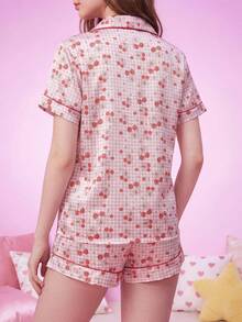 Notgurli Conjunto de pijama de 2 piezas para mujer con estampado de cerezas y cuadros rosas, satén, solapa y manga corta, ropa de descanso casual para vacaciones - Multicolor - Ver 2
