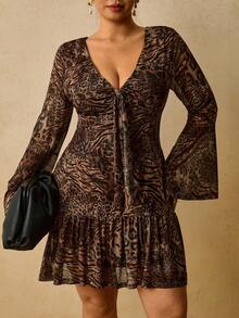 Travachic Plus Size Women's Casual Paisley Flower Print Patchwork Flare Sleeve Dress For Holiday Fall - Multicolor - View 7