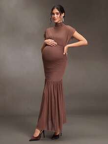 Cheriluna Maternity فستان أمومة برقبة عالية وتغطية الكتف من الشبك، تجعيد أحادي الجانب للبطن، ملائم مرن ضيق، حافة شفافة متسعة، قماش فاخر بلون القهوة، فستان طويل أنيق بأسلوب الحفلات للنساء الحوامل - بني - مشاهدة 3