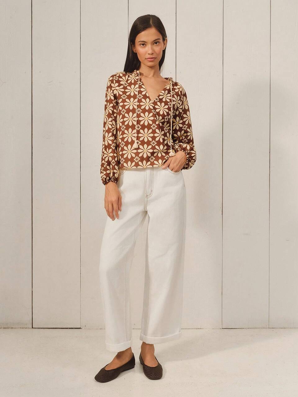 Brown Yellow Vintage Floral Lprint Long Sleeve Cotton Blouse With V-Neck And Ties Summer Holiday