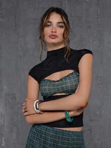 COUREZ Sheer Short Sleeve Top Fitted Cut Out With Mesh Under Layer / Y2K Summer Outfits For Women Black Cut Out Tops Going Out Outfits Rave Club Outfits Fall - Coffee Brown - View 4