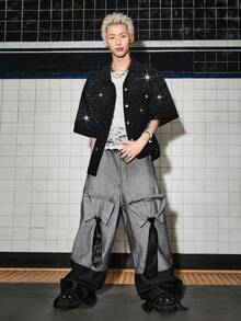 ROMWE MEN Street Life Celana Jeans Denim Pria Model Longgar dengan Motif Patchwork dan Dasi, Warna Kontras, dan Potongan Lebar. - MultiWarna - View 8