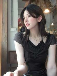 DAZY 夏季新款蝴蝶結裝飾修身女款T恤，適合約會穿著 - 灰色 - 查看 5
