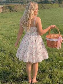 SHEIN MOD Plus Size Women's Spaghetti Strap Lace Patchwork Pleated Ditsy Floral Elegant Cute Summer Mini Dress,Summer Dresses For Women Vacation White - Multicolor - View 10