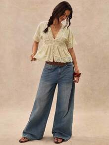 Easelle Blus Wanita Romantis Berkerah V Gaya Bohemian Vintage dengan Hiasan Renda dan Patchwork - Hijau - View 3