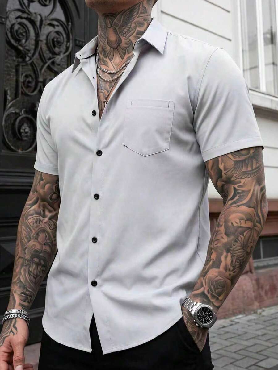 Manfinity CasualCool 男士休閒口袋單排扣短袖襯衫,適合日常通勤 - 彩色 - 查看 1