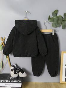 SHEIN 男嬰休閒戶外燈芯絨保暖內裡寬鬆連帽外套與鬆緊腰長褲套裝 - 黑色 - 查看 4