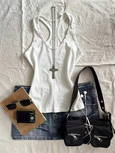 IslaSuriya Tank Top Wanita Slim Fit dengan Hiasan Rhinestone