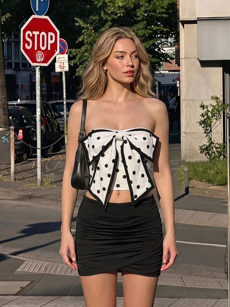 SHEIN MOD 波點圖案對比包邊蝴蝶結前胸抹胸上衣,夏季上衣,返校季,外出,音樂節女款,派對上衣,Y2K - 黑與白 - 查看 1