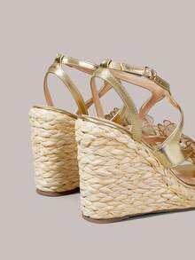 Styleloop 女款金色花卉麻繩草編坡跟厚底增高涼鞋，度假波希米亞風穿搭鞋 - 淡金色 - 查看 6