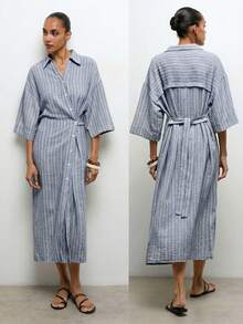 Maija Gaun Kasual Wanita Bergaris Model Lilitan Depan Kancing Bawah Panjang Sedang untuk Perjalanan - Navy Blue - View 1
