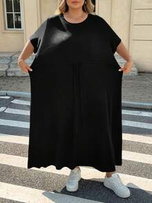 SHEIN CURVE+ 大尺碼純色圓領短袖腰部綁帶口袋休閒洋裝，2026秋冬 22W - 黑色 - 查看 8