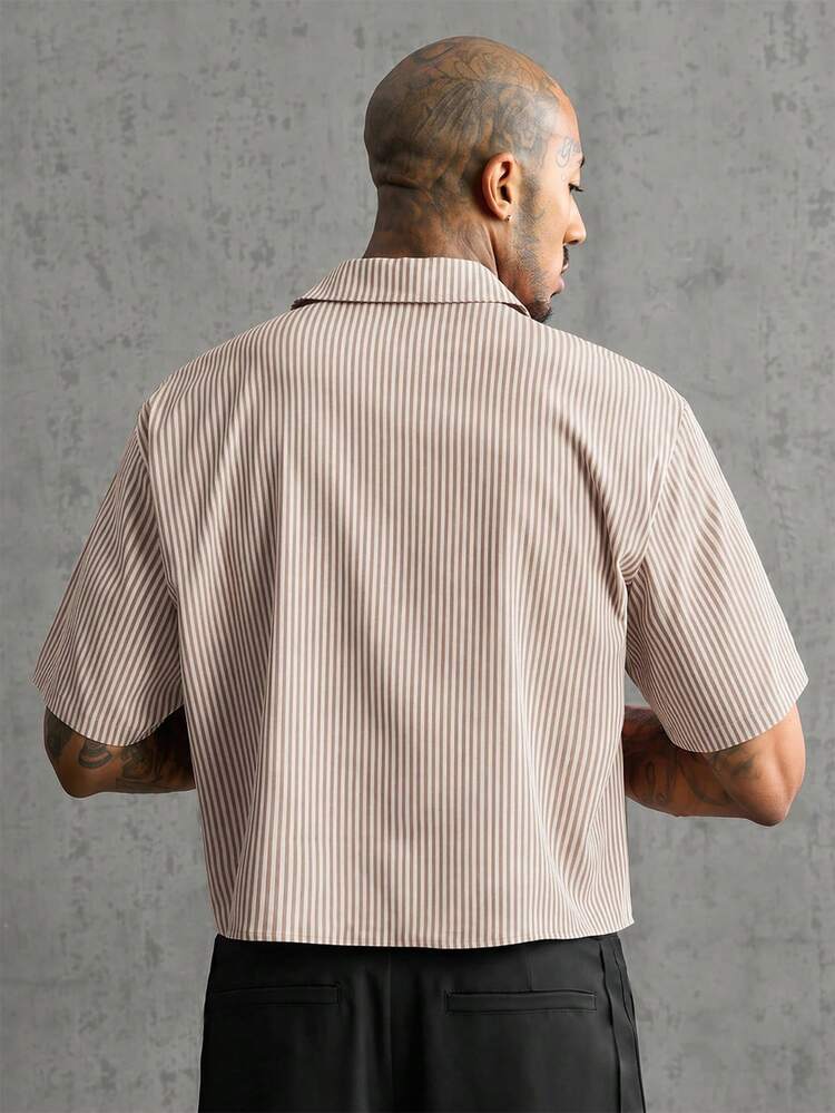 FRESIVO Kemeja Polo Kasual Lengan Pendek Motif Huruf Garis-Garis untuk Pria dengan Saku - MultiWarna - View 2