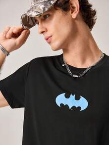 Strevion Men's Minimalist Batman Logo Print Round Neck Short Sleeve T-Shirt, Summer - Black - View 8