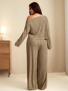 Edennvi Plus Size Women Grey Water Ripple Texture Cold Shoulder 2 Pieces Set, Short Long Sleeve Top + High Waist Drape Wide Leg Pants, Slouchy Slimming Casual - Mocha Brown - View 2